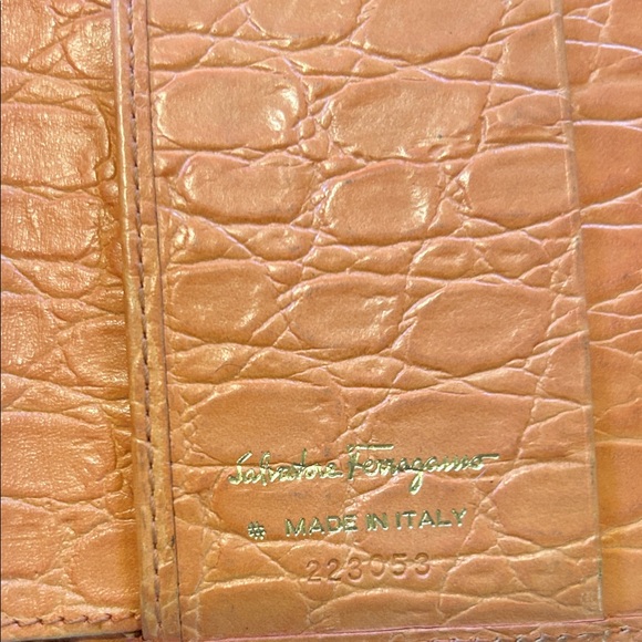 Salvatore Ferragamo Peach Wallet with Gold Accent - Picture 3 of 8